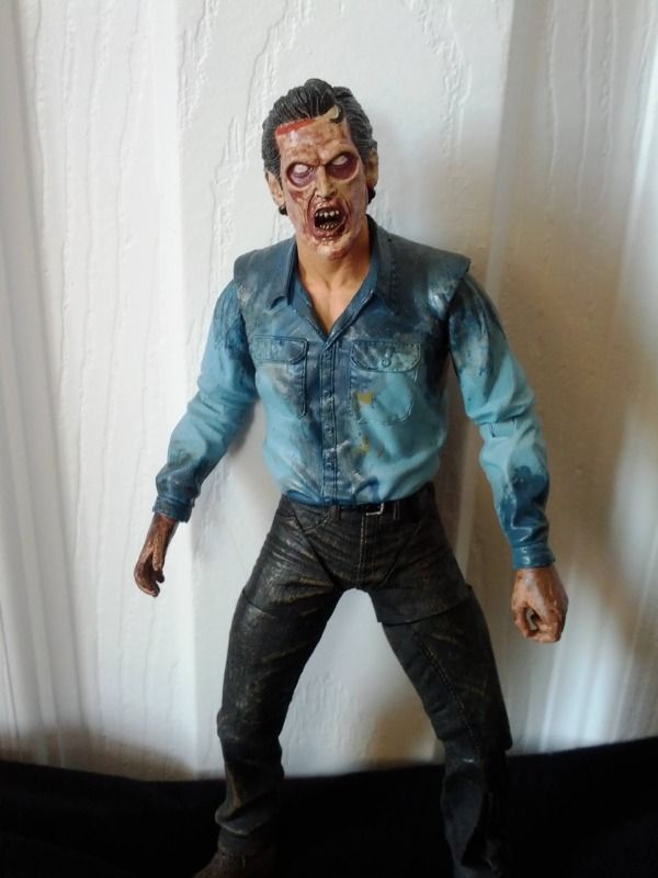 evil dead 2 figures